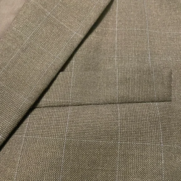 Brooks Brothers Men’s 100% Wool Suit
